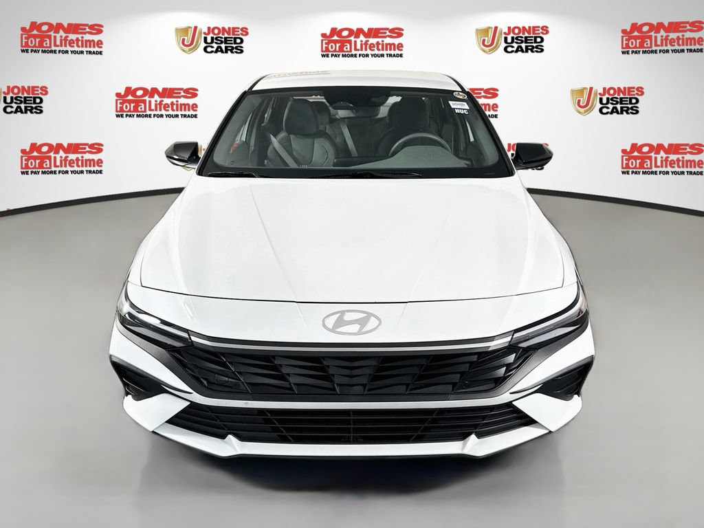 Certified 2025 Hyundai Elantra Sport FWD image 12