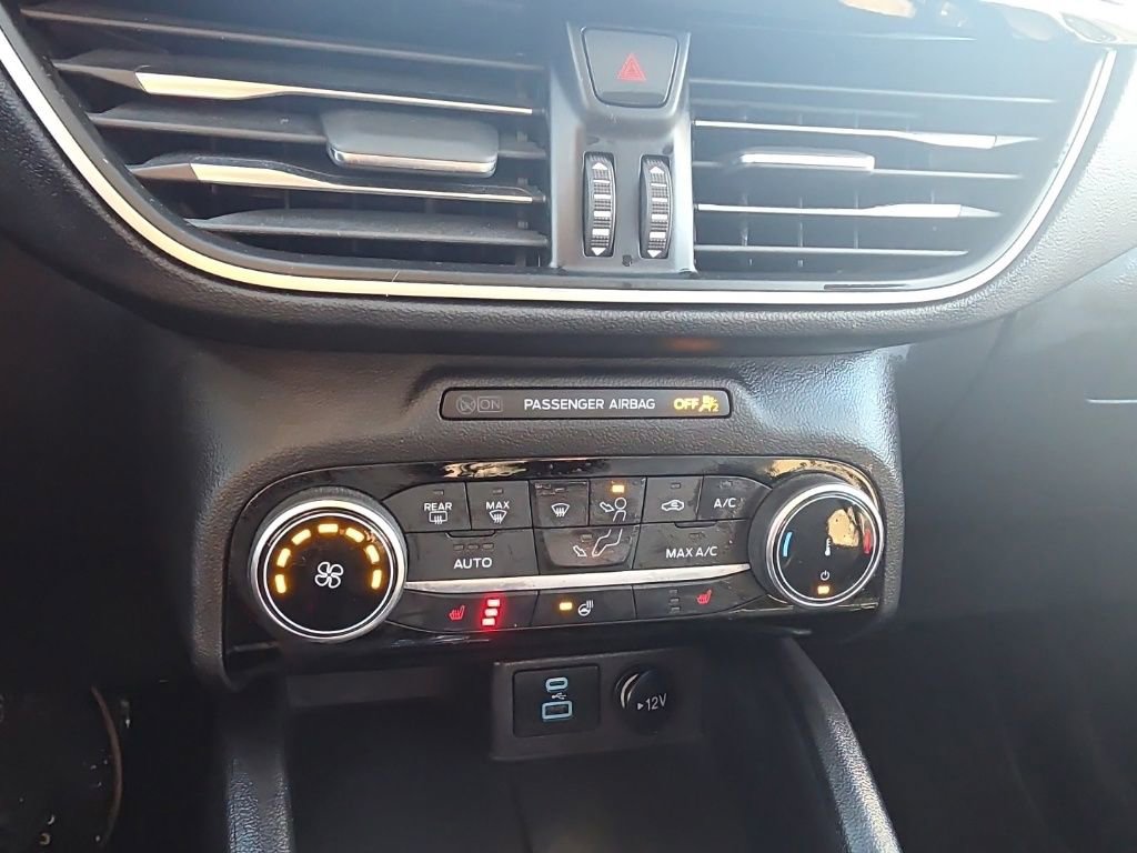 Certified 2022 Ford Escape SE w/ Cold Weather Package image 16