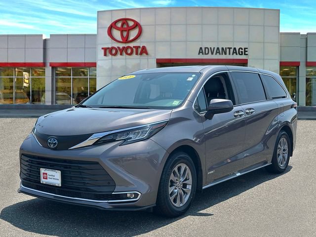 Used 2021 Toyota Sienna XLE AWD/4WD image 4