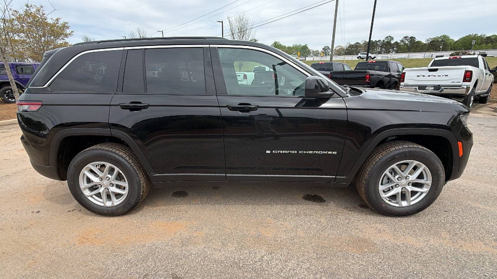 New 2026 Jeep Grand Cherokee Laredo X AWD/4WD image 7