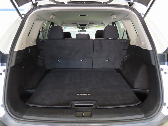 Used 2023 Nissan Rogue SV image 31