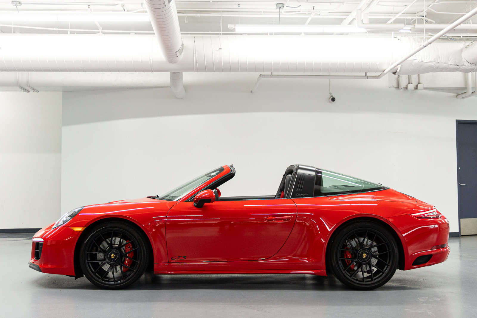 Used 2019 Porsche 911 Targa 4 GTS AWD/4WD image 2