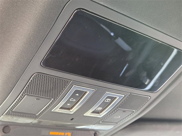 Used 2025 Land Rover Defender 110 S image 33