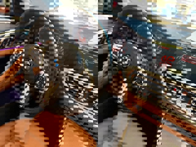 Used 2021 BMW M440i Convertible image 16