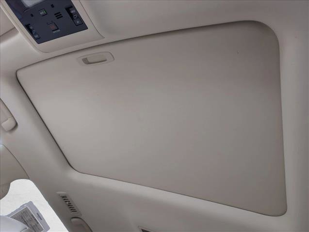 Used 2016 Lexus LX 570 4WD w/ Luxury Package image 17