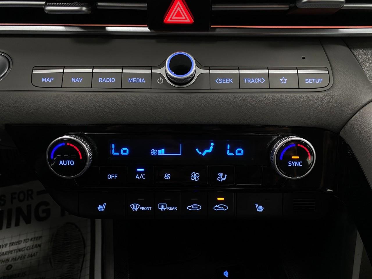 Certified 2025 Hyundai Elantra SEL FWD image 24
