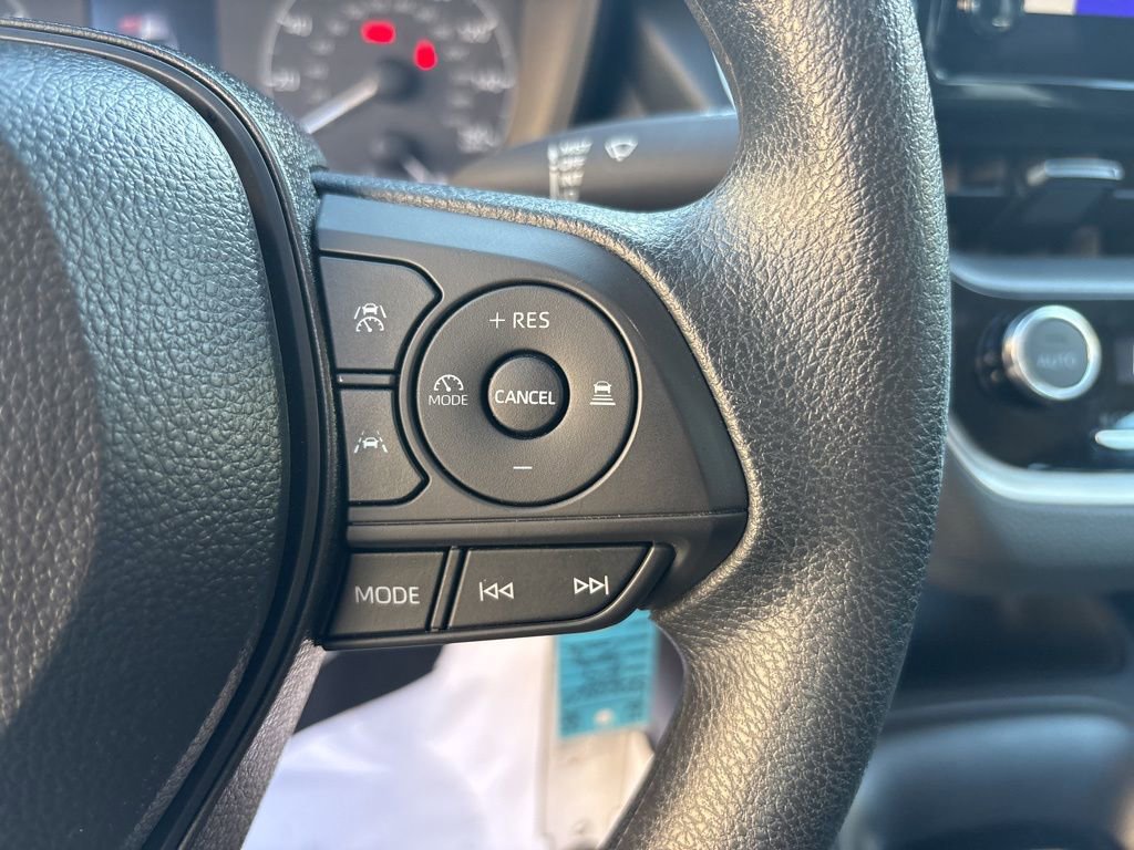Used 2025 Toyota Corolla LE image 22