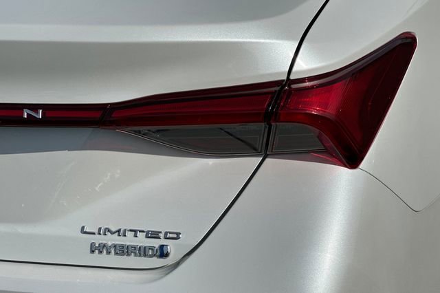 Certified 2021 Toyota Avalon Limited w/ Advanced Safety Package image 32