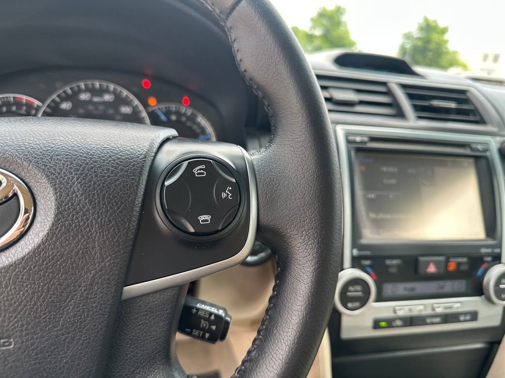 Used 2014 Toyota Camry XLE w/ Convenience Package FWD image 30