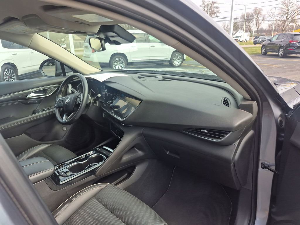 Certified 2021 Buick Envision Essence image 30