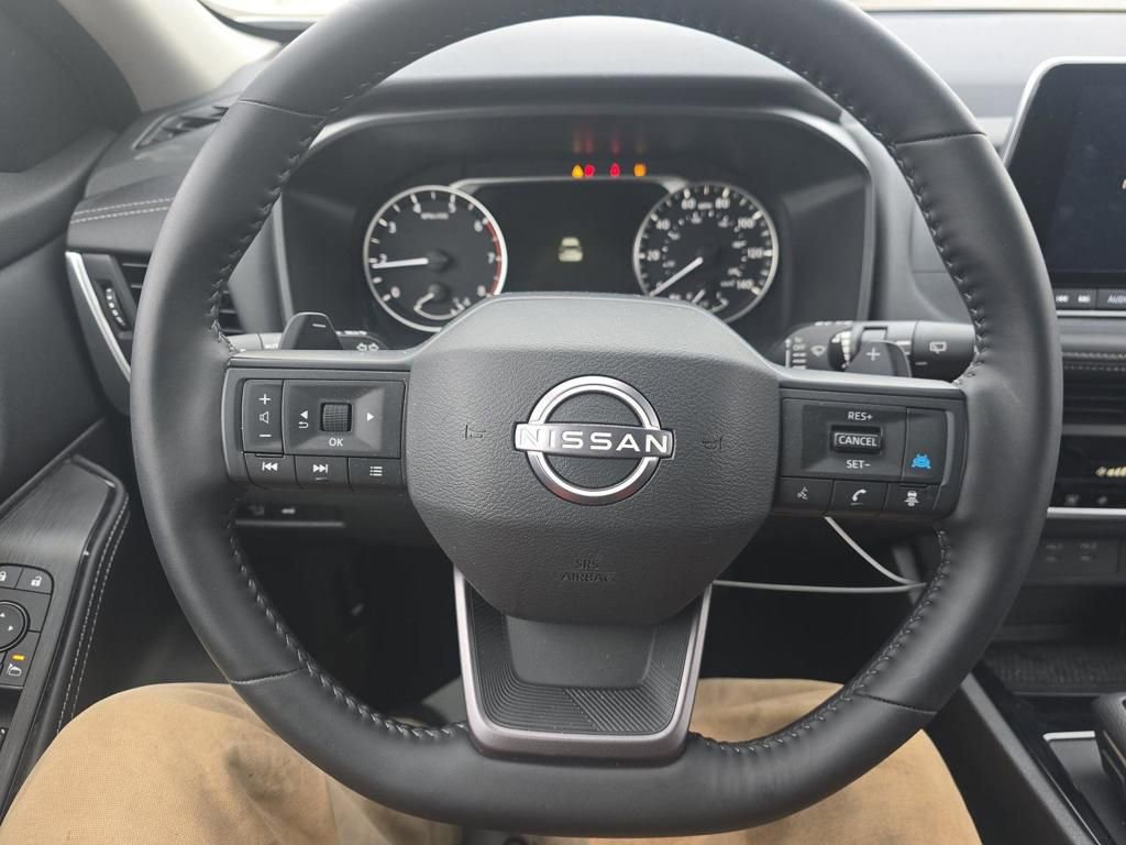 Certified 2025 Nissan Rogue SV image 9