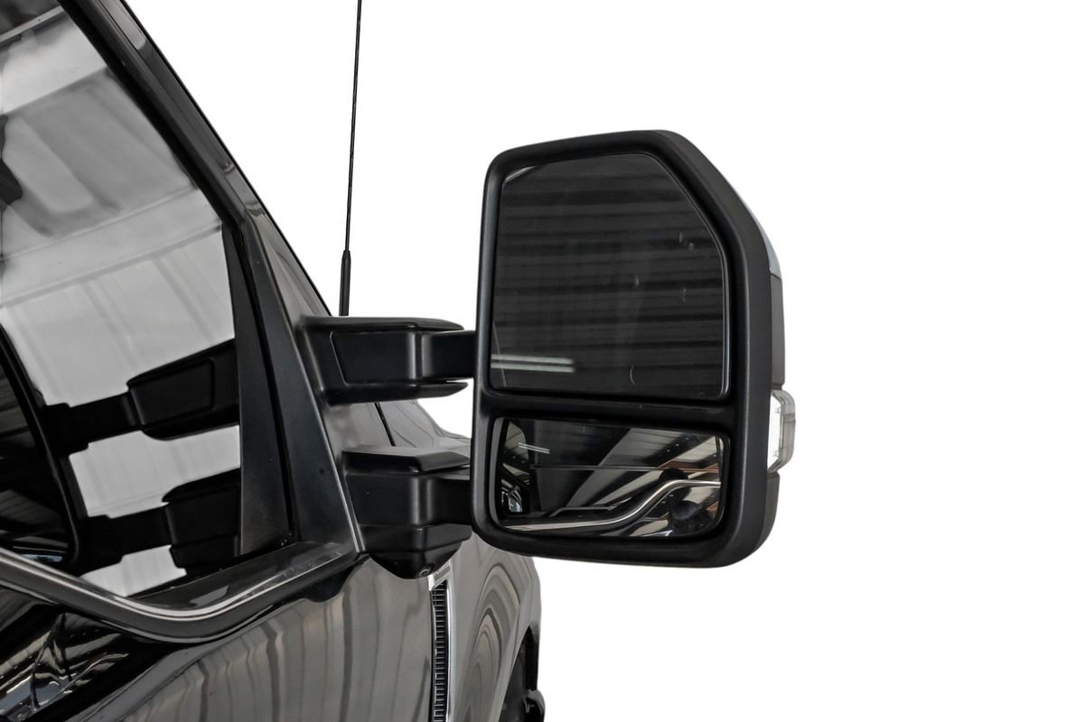 Used 2022 Ford F350 Platinum w/ FX4 Off-Road Package AWD/4WD image 43