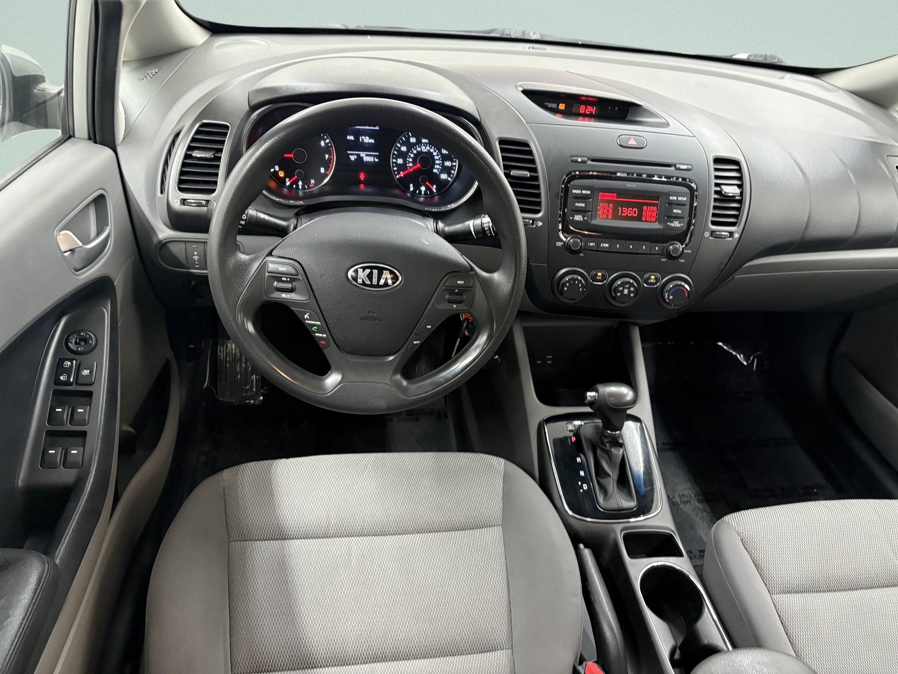 Used 2017 Kia Forte LX FWD image 8