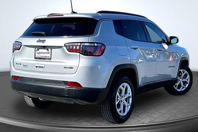 Used 2024 Jeep Compass Latitude AWD/4WD image 6