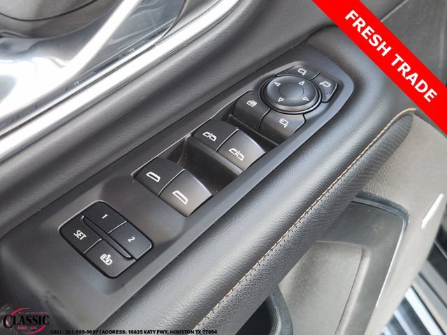 Used 2024 GMC Yukon AT4 w/ Technology Package AWD/4WD image 22