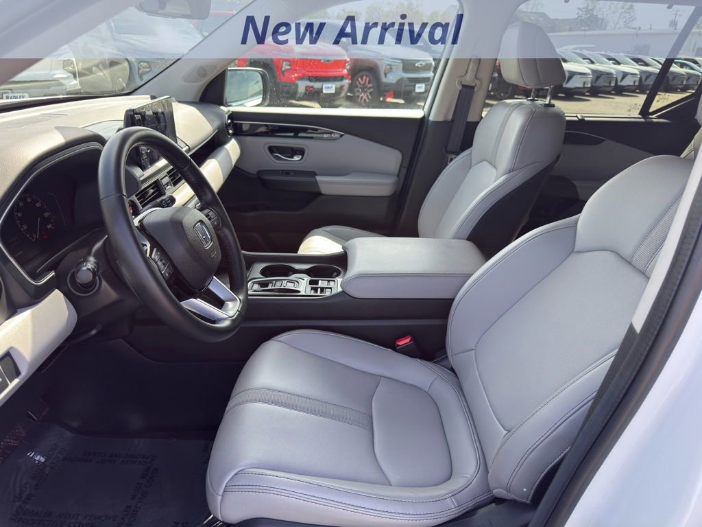 Used 2024 Honda Pilot EX-L image 8