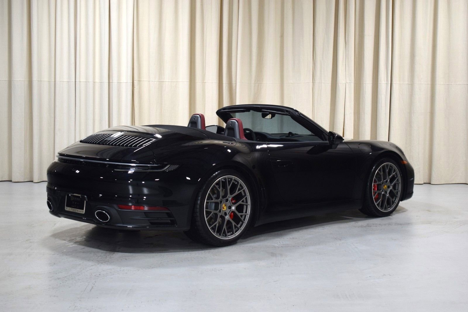 Used 2024 Porsche 911 Carrera 4S AWD/4WD image 11