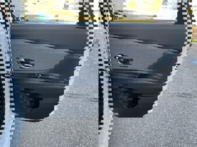 New 2026 Hyundai Elantra Limited image 32