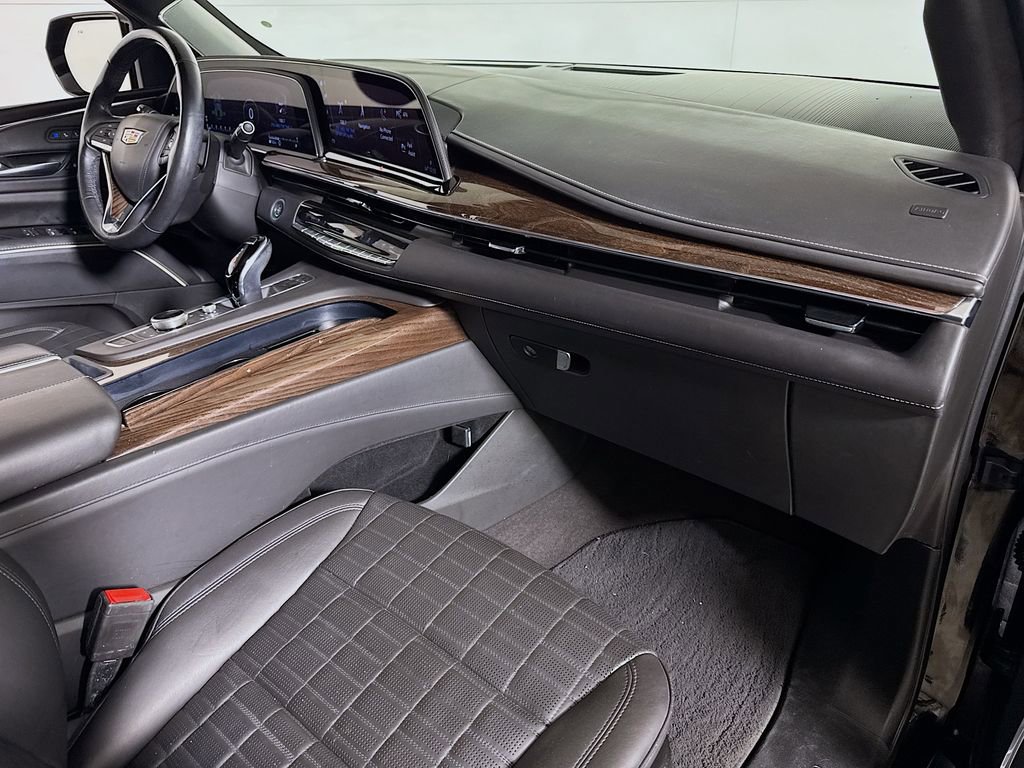 Used 2022 Cadillac Escalade Sport Platinum w/ Heavy-Duty Trailer Package image 31