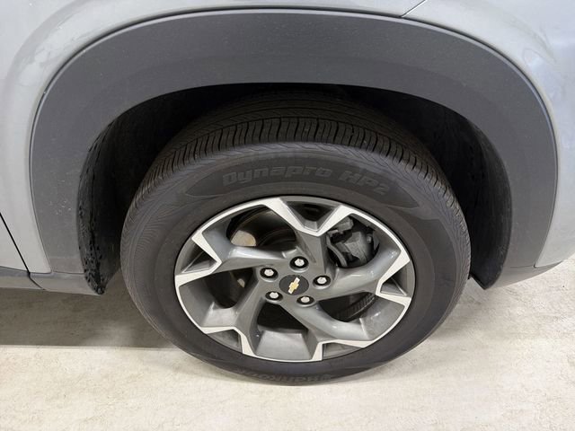 Certified 2025 Chevrolet Trax LT w/ LT Convenience Package FWD image 14