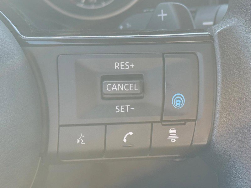 Used 2023 Nissan Rogue SV image 17