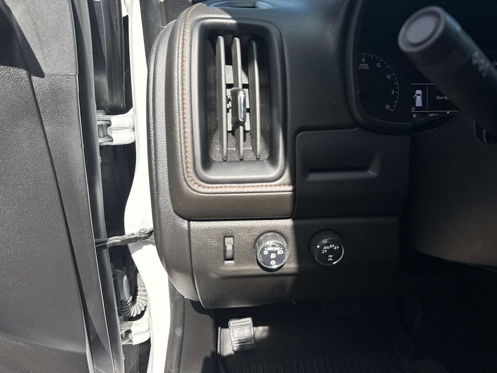 Used 2022 GMC Canyon AT4 w/ Trailering Package AWD/4WD image 31