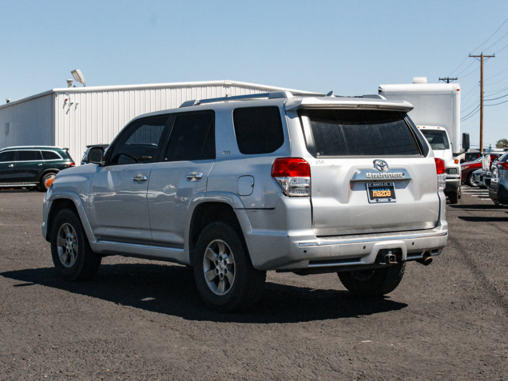 Used 2011 Toyota 4Runner SR5 w/ Premium Pkg w/Leather AWD/4WD image 8