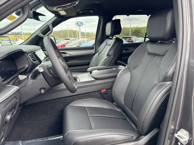 New 2026 Jeep Grand Wagoneer L Limited w/ Convenience Group I AWD/4WD image 11