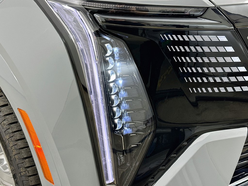 New 2026 Cadillac Escalade IQL Sport 2 w/ LPO, ONYX Package AWD/4WD image 41