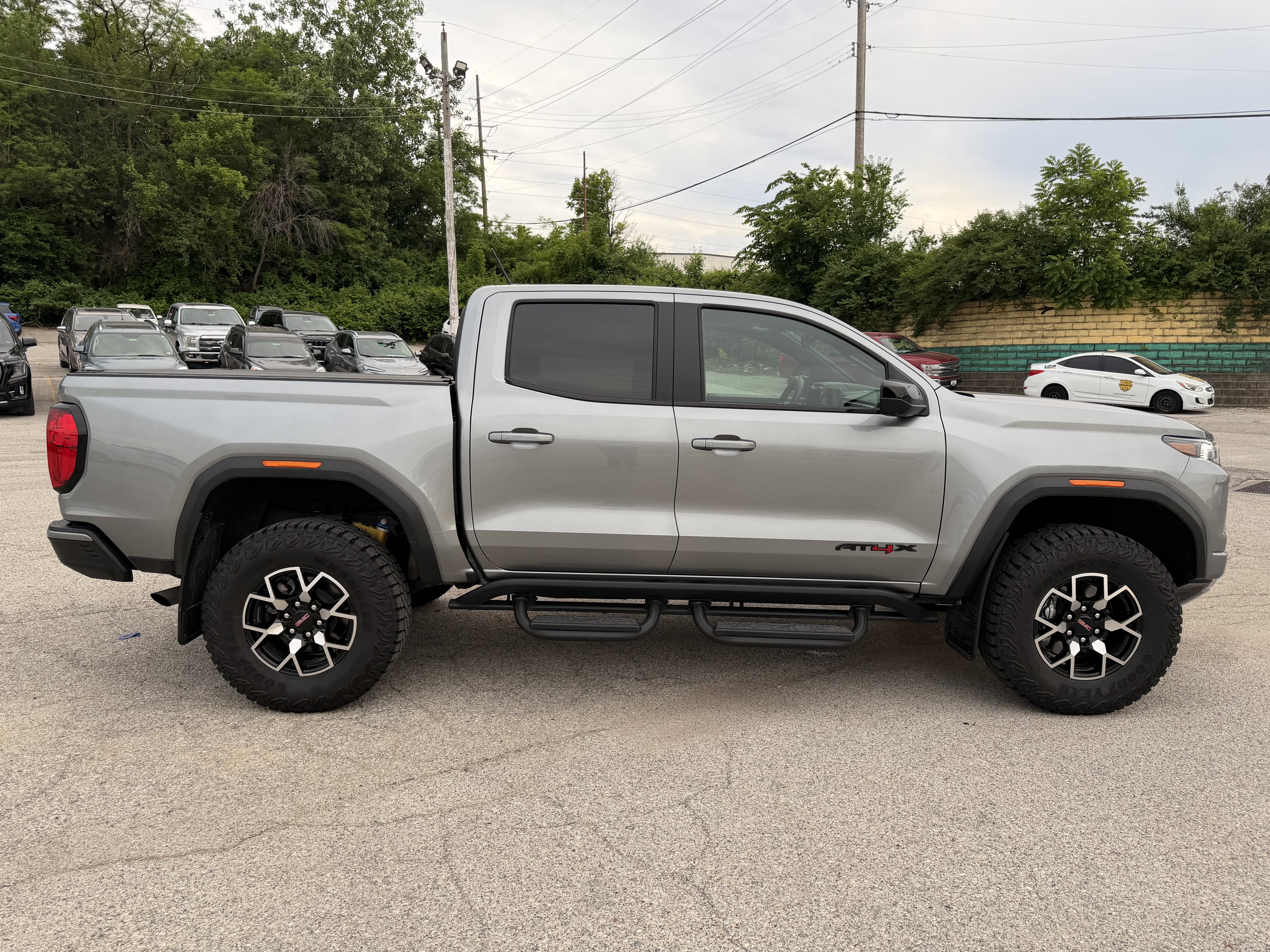 Used 2024 GMC Canyon AT4X AWD/4WD image 8