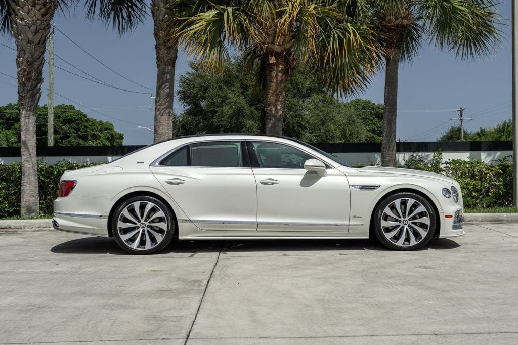 Used 2023 Bentley Flying Spur Azure AWD/4WD image 9