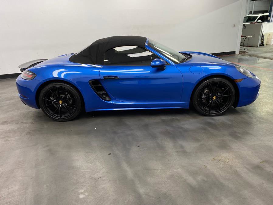 Used 2017 Porsche 718 Boxster image 16