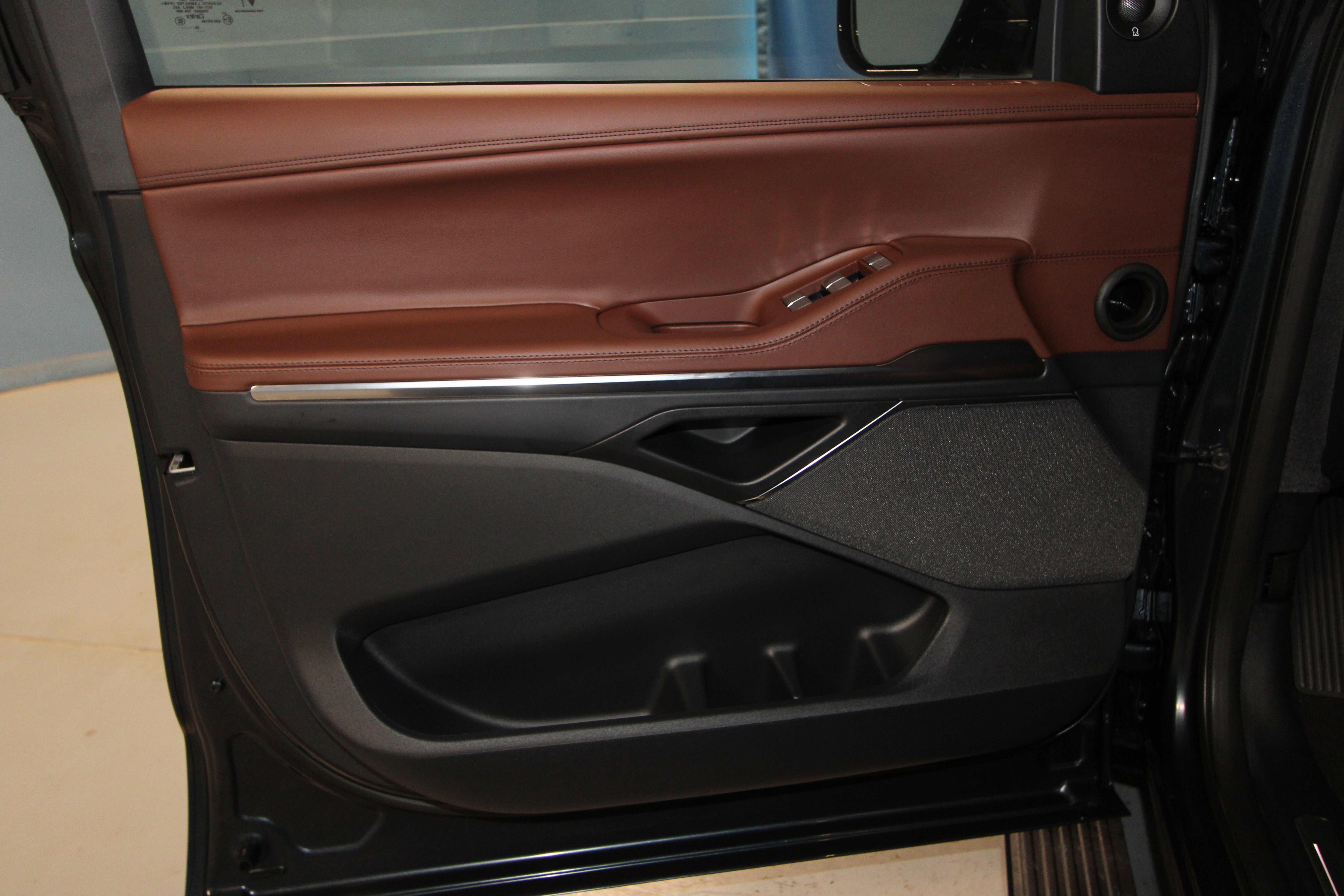 New 2025 Lincoln Navigator Reserve image 4