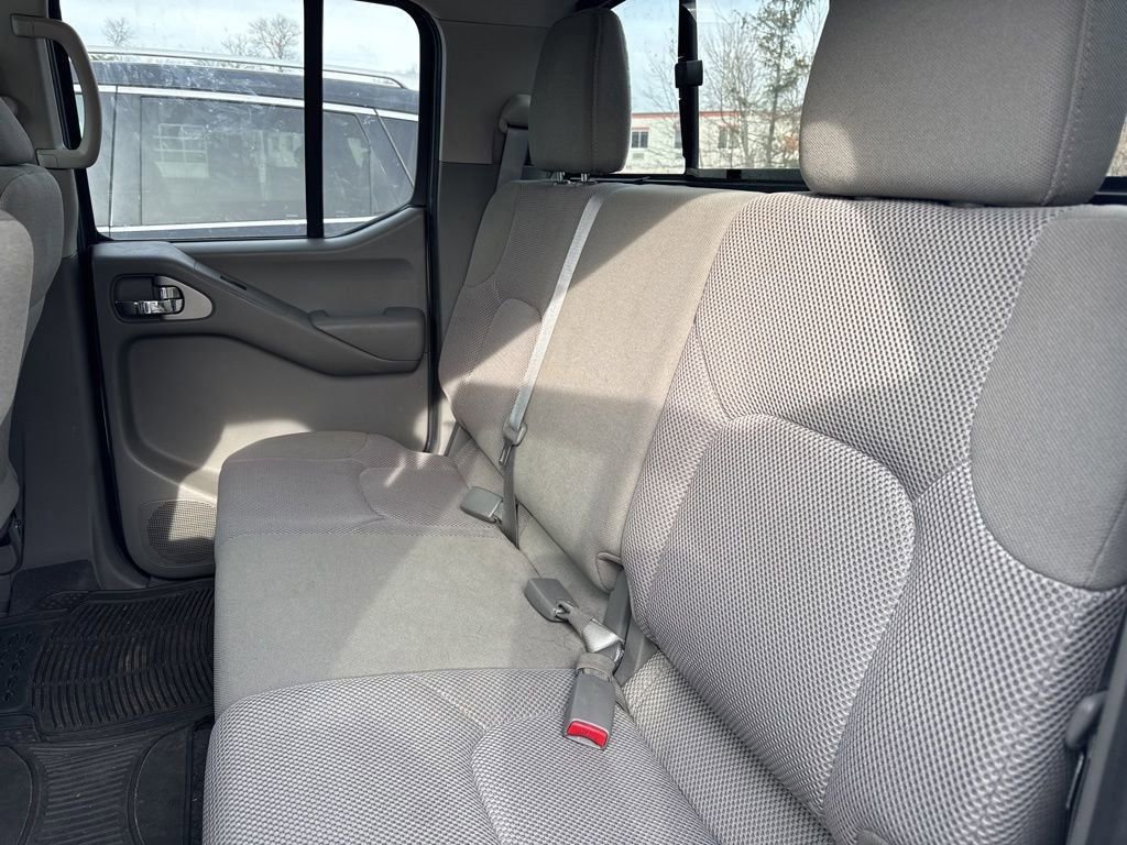 Used 2019 Nissan Frontier SV image 6