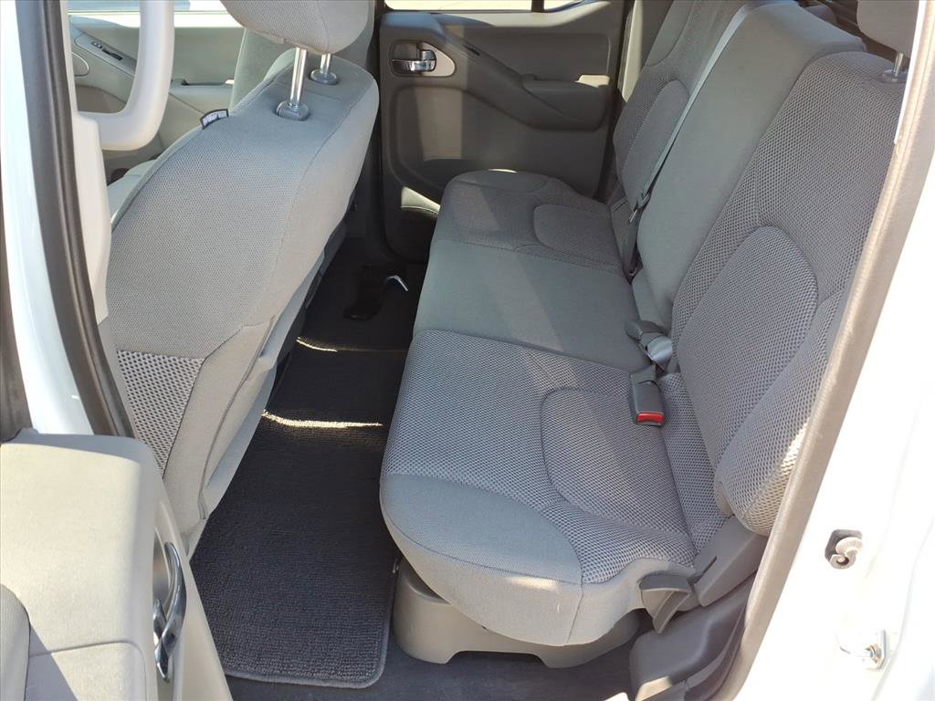 Used 2020 Nissan Frontier SV w/ Midnight Edition Floor Mats image 14