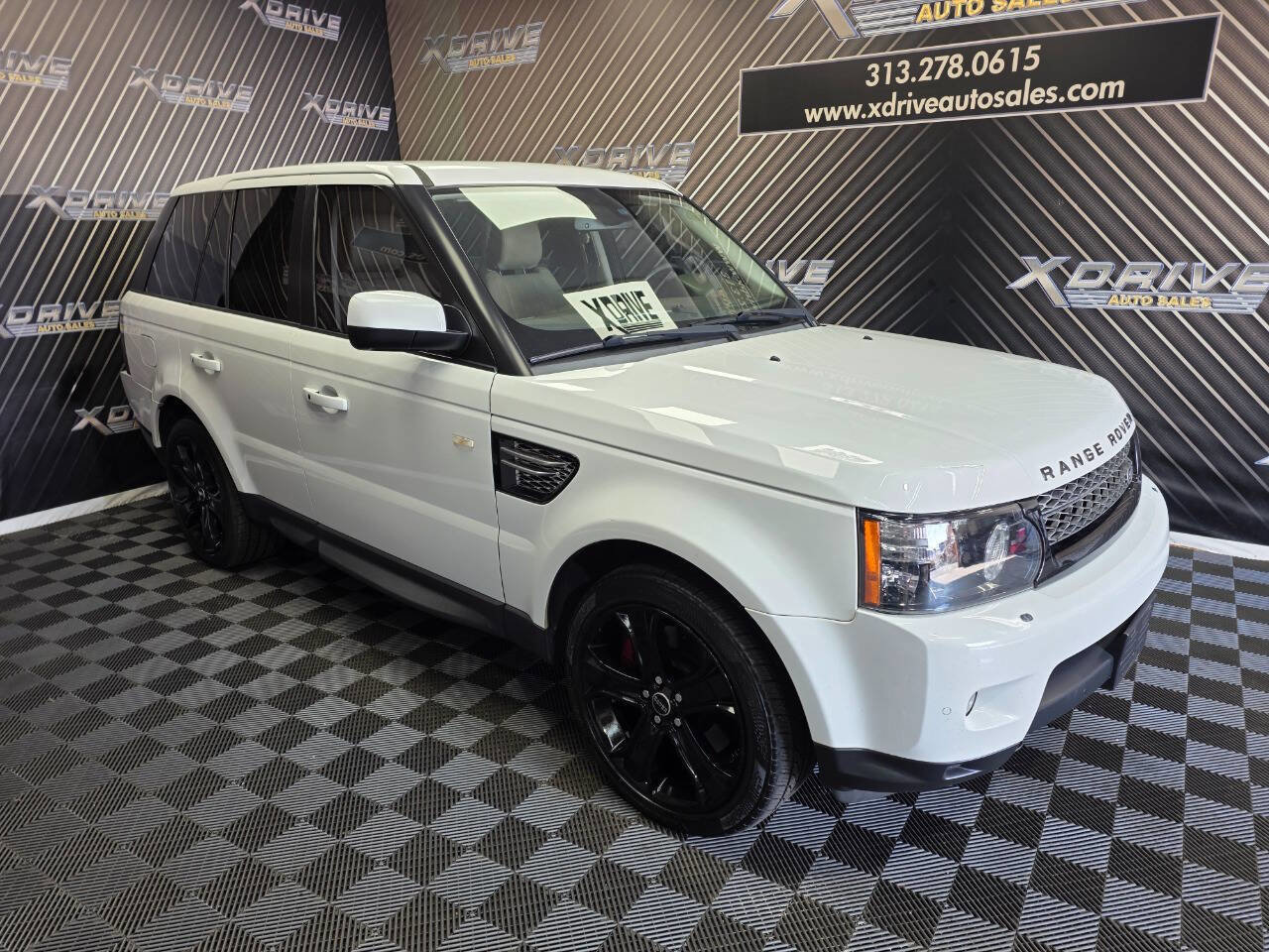 Used 2012 Land Rover Range Rover Sport HSE LUX image 9