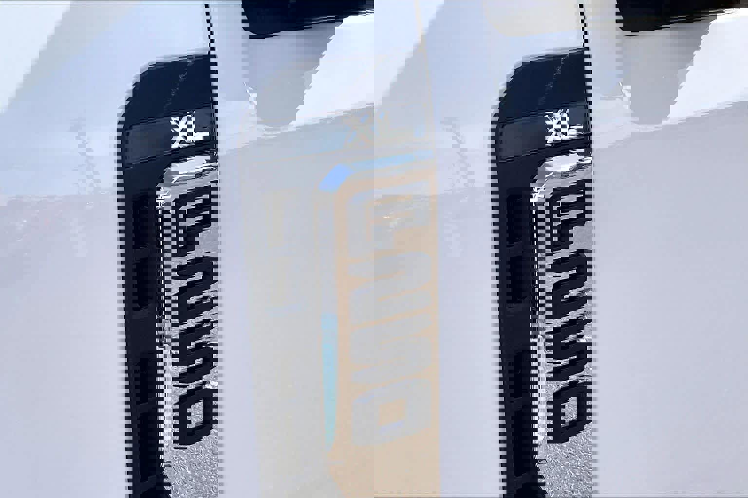 New 2026 Ford F250 XL w/ XL Off-Road Package image 15