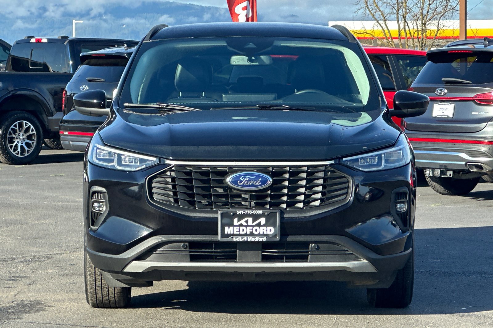 Used 2025 Ford Escape Platinum AWD/4WD image 10