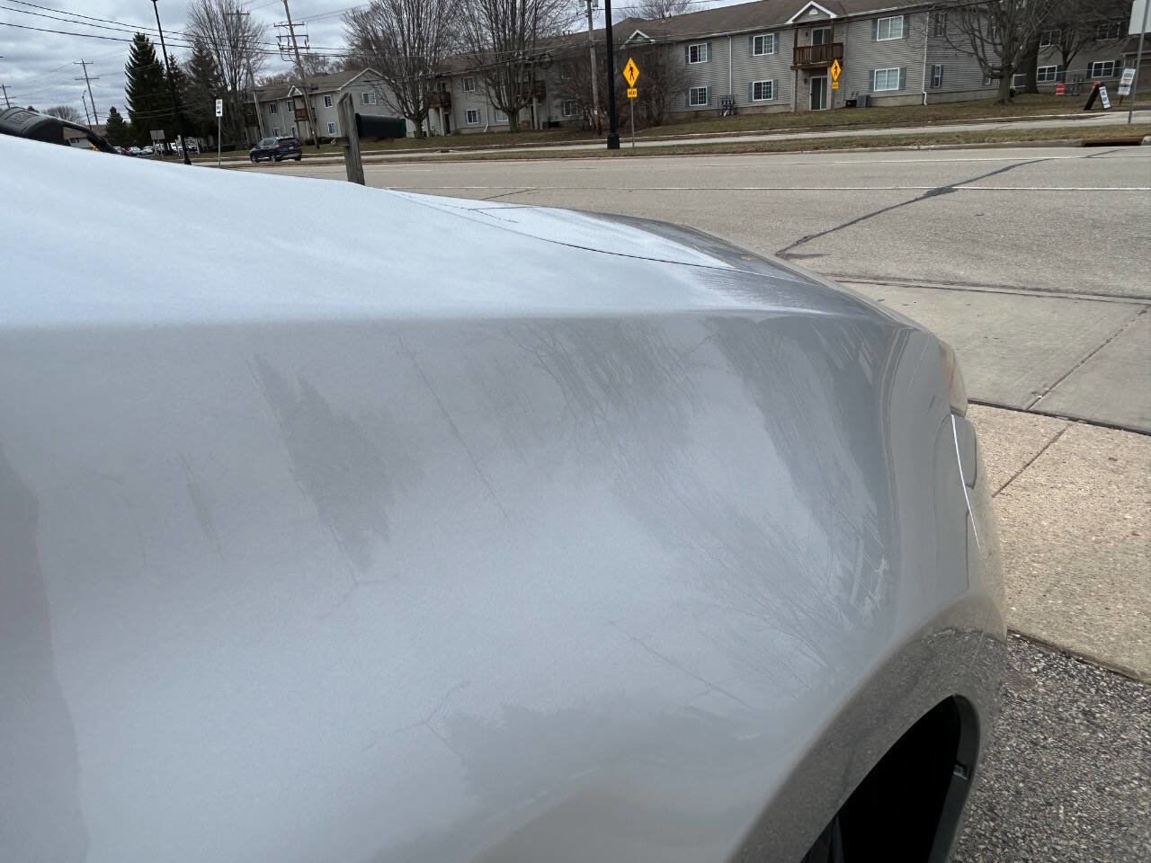 Used 2017 Toyota Corolla LE w/ Carpet Mat Package (TMS) image 17