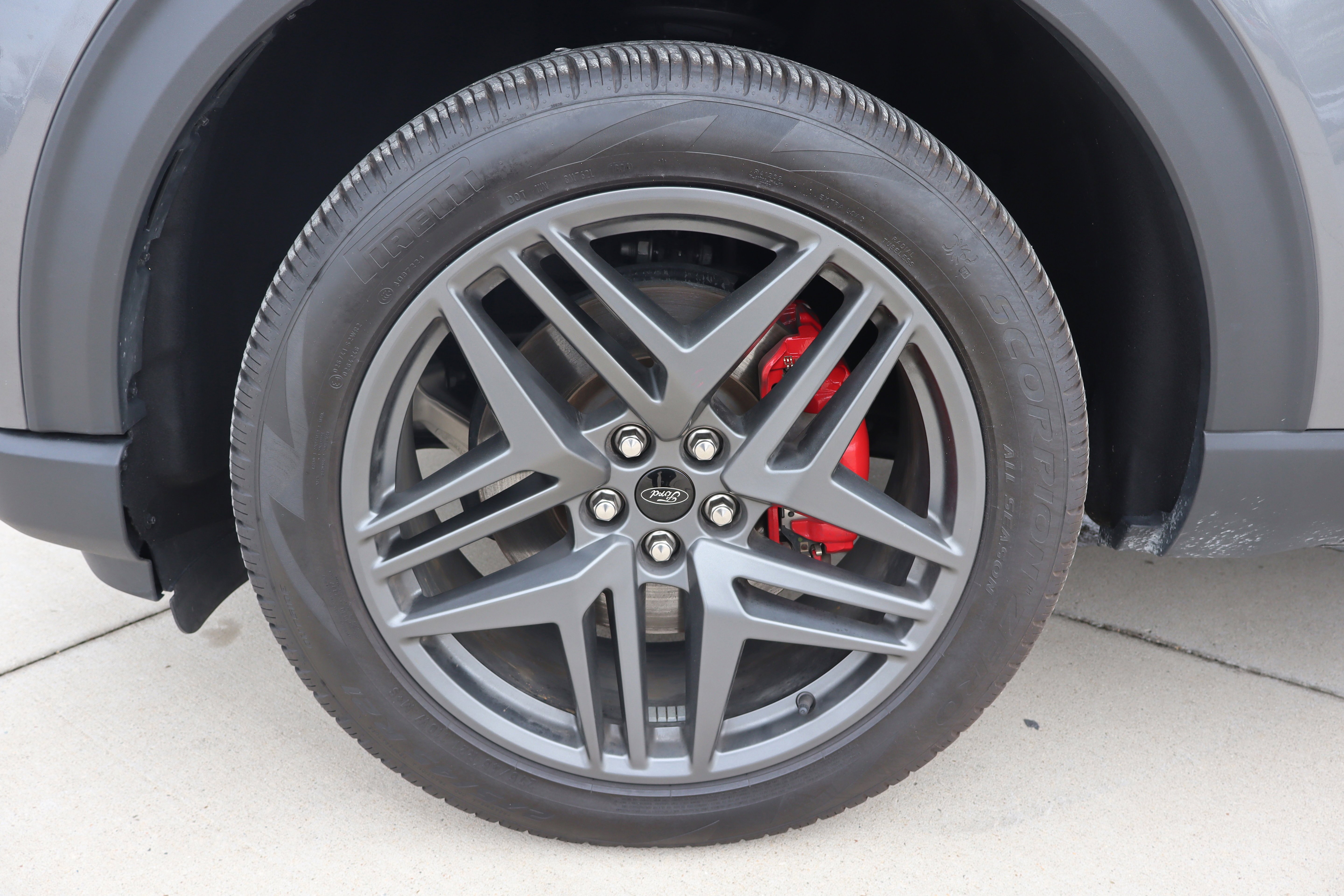 Used 2025 Ford Explorer ST-Line w/ ST-Line Street Pack AWD/4WD image 32