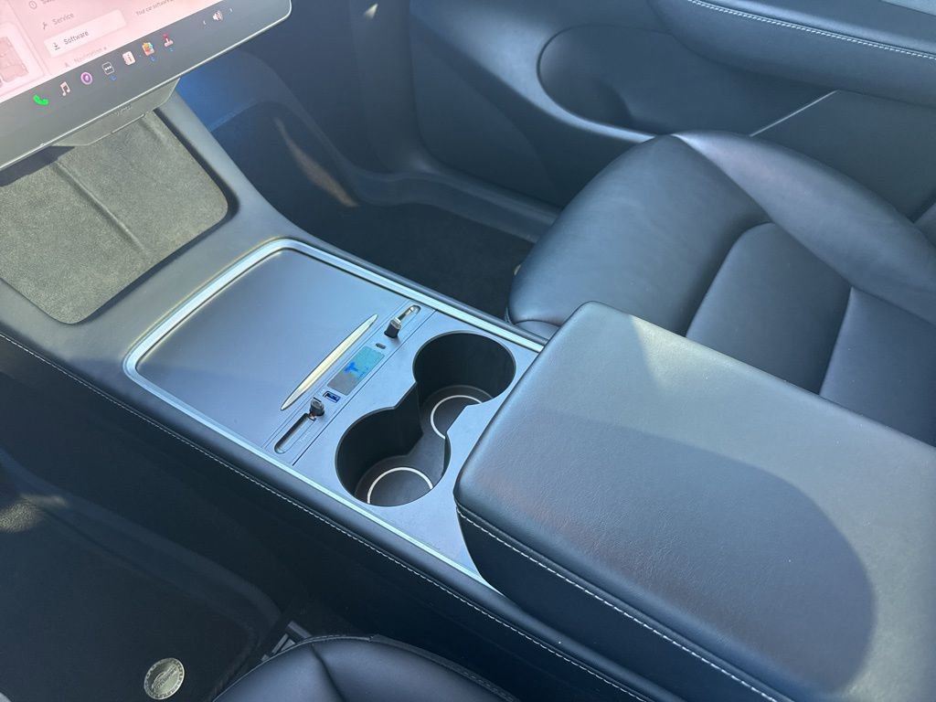 Used 2022 Tesla Model Y Performance image 19