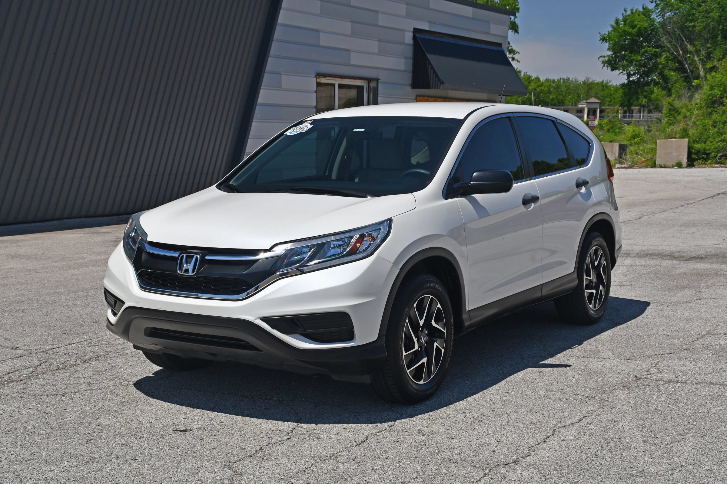 Used 2016 Honda CR-V SE image 2
