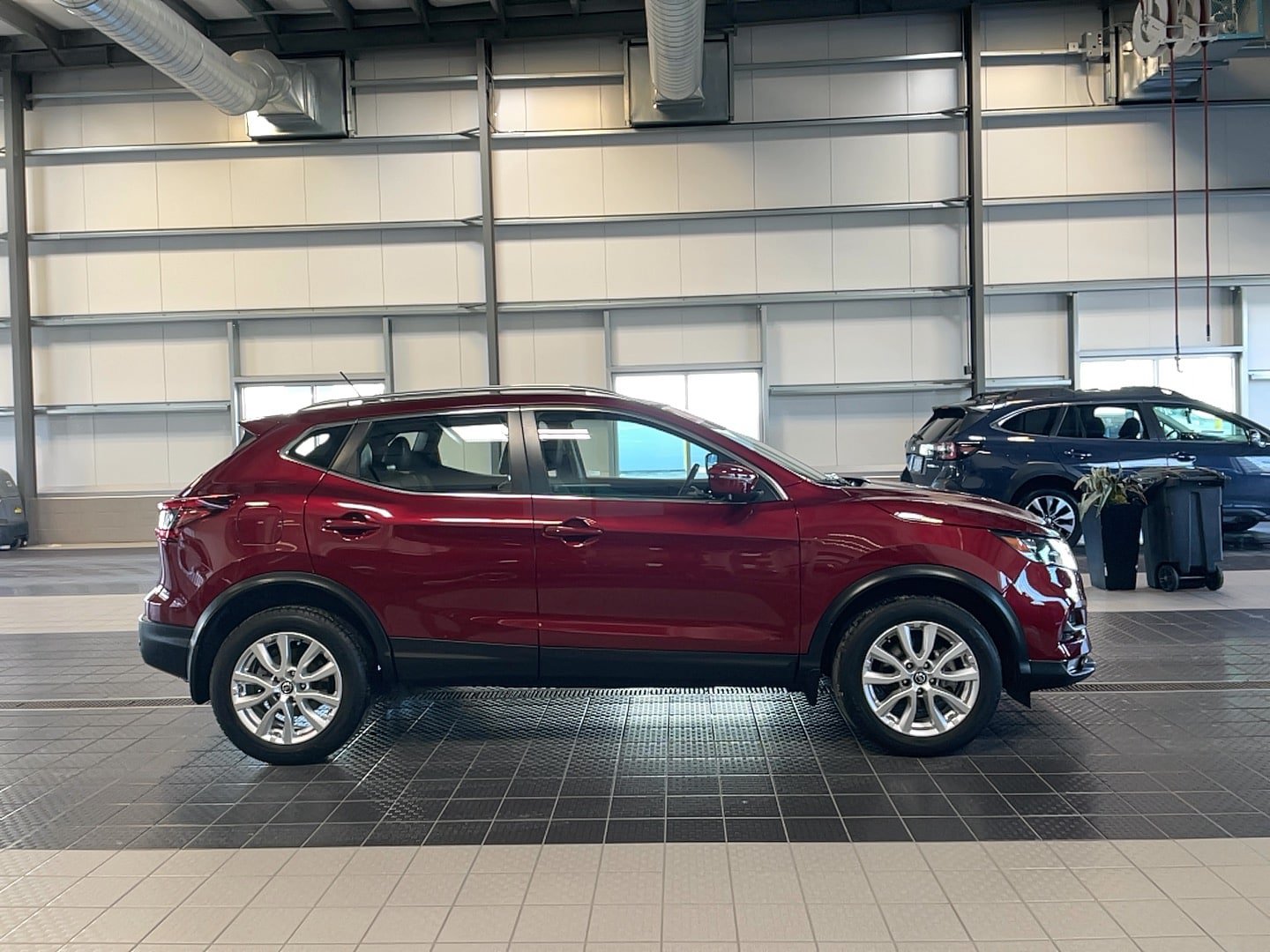 Used 2021 Nissan Rogue Sport SV w/ Technology Package AWD/4WD image 4