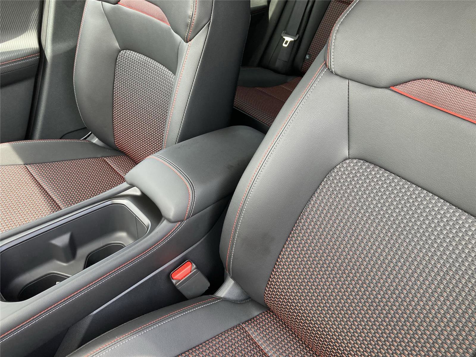 New 2025 Nissan Kicks SR image 36