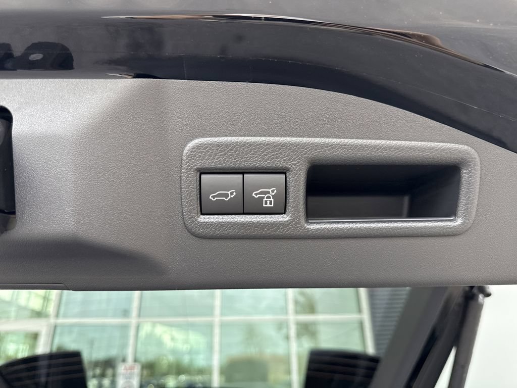 New 2026 Subaru Solterra w/ Limited Package AWD/4WD image 32