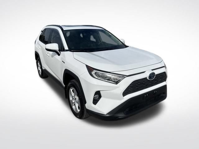 Used 2021 Toyota RAV4 XLE w/ Convenience Package AWD/4WD image 7