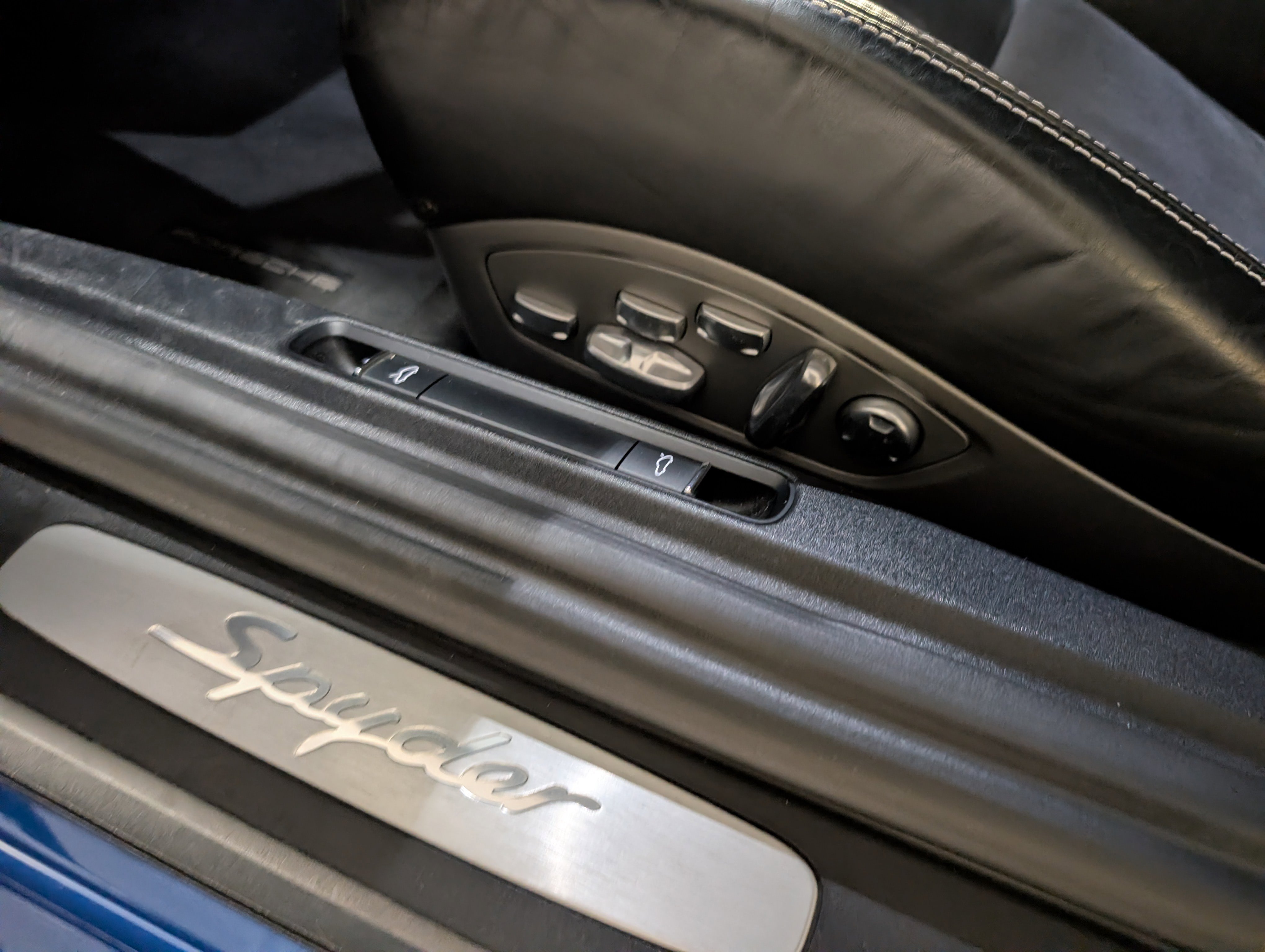 Used 2016 Porsche Boxster Spyder image 7