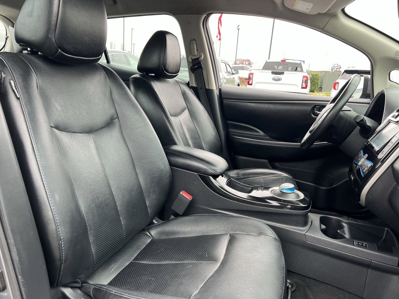 Used 2016 Nissan Leaf SL w/ Premium Package image 26