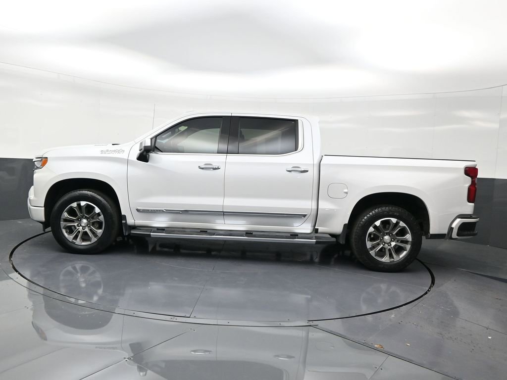 Used 2024 Chevrolet Silverado 1500 High Country image 2