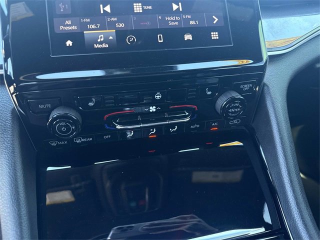 Used 2022 Jeep Grand Cherokee L Altitude image 25